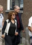 Amsterdam 7 augustus 2025
Herdenkingsdienst Derk Sauer in de westerkerk . Dione de Graaff met partner Nando Boers