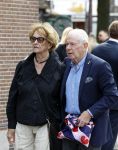 Amsterdam 7 augustus 2025
Herdenkingsdienst Derk Sauer in de westerkerk . Frits Barend met zijn vrouw