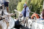 Amsterdam 20 augustus 2025
Koning Willem Alexander Prinses Mabel en (prinses Luana ) Gravin Luana op de groene Draeck tijdens de eerste dag van Sail Amsterdam . Er vaart ongelofelijk veel beveiliging Politie in boten op jet skis en een speciaal beveiligingsteam van de Marechaussee BSB ( Brigade Speciale Beveiligingsopdrachten ) mee met de groene Draeck
