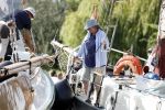 Amsterdam 20 augustus 2025
Koning Willem Alexander Prinses Mabel en (prinses Luana ) Gravin Luana op de groene Draeck tijdens de eerste dag van Sail Amsterdam . Er vaart ongelofelijk veel beveiliging Politie in boten op jet skis en een speciaal beveiligingsteam van de Marechaussee BSB ( Brigade Speciale Beveiligingsopdrachten ) mee met de groene Draeck