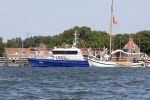 Amsterdam 20 augustus 2025
Koning Willem Alexander Prinses Mabel en (prinses Luana ) Gravin Luana op de groene Draeck tijdens de eerste dag van Sail Amsterdam . Er vaart ongelofelijk veel beveiliging Politie in boten op jet skis en een speciaal beveiligingsteam van de Marechaussee BSB ( Brigade Speciale Beveiligingsopdrachten ) mee met de groene Draeck