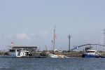Amsterdam 20 augustus 2025
Koning Willem Alexander Prinses Mabel en (prinses Luana ) Gravin Luana op de groene Draeck tijdens de eerste dag van Sail Amsterdam . Er vaart ongelofelijk veel beveiliging Politie in boten op jet skis en een speciaal beveiligingsteam van de Marechaussee BSB ( Brigade Speciale Beveiligingsopdrachten ) mee met de groene Draeck