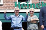 Volendam, 1 Juni 2020
Jan Tuyp met zijn vrouw