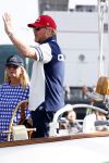 Amsterdam 20 augustus 2025
Koning Willem Alexander Prinses Mabel en (prinses Luana ) Gravin Luana op de groene Draeck tijdens de eerste dag van Sail Amsterdam . Er vaart ongelofelijk veel beveiliging Politie in boten op jet skis en een speciaal beveiligingsteam van de Marechaussee BSB ( Brigade Speciale Beveiligingsopdrachten ) mee met de groene Draeck