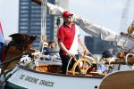 Amsterdam 20 augustus 2025
Koning Willem Alexander Prinses Mabel en (prinses Luana ) Gravin Luana op de groene Draeck tijdens de eerste dag van Sail Amsterdam . Er vaart ongelofelijk veel beveiliging Politie in boten op jet skis en een speciaal beveiligingsteam van de Marechaussee BSB ( Brigade Speciale Beveiligingsopdrachten ) mee met de groene Draeck