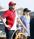 Amsterdam 20 augustus 2025
Koning Willem Alexander Prinses Mabel en (prinses Luana ) Gravin Luana op de groene Draeck tijdens de eerste dag van Sail Amsterdam . Er vaart ongelofelijk veel beveiliging Politie in boten op jet skis en een speciaal beveiligingsteam van de Marechaussee BSB ( Brigade Speciale Beveiligingsopdrachten ) mee met de groene Draeck