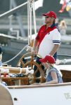 Amsterdam 20 augustus 2025
Koning Willem Alexander Prinses Mabel en (prinses Luana ) Gravin Luana op de groene Draeck tijdens de eerste dag van Sail Amsterdam . Er vaart ongelofelijk veel beveiliging Politie in boten op jet skis en een speciaal beveiligingsteam van de Marechaussee BSB ( Brigade Speciale Beveiligingsopdrachten ) mee met de groene Draeck