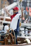 Amsterdam 20 augustus 2025
Koning Willem Alexander Prinses Mabel en (prinses Luana ) Gravin Luana op de groene Draeck tijdens de eerste dag van Sail Amsterdam . Er vaart ongelofelijk veel beveiliging Politie in boten op jet skis en een speciaal beveiligingsteam van de Marechaussee BSB ( Brigade Speciale Beveiligingsopdrachten ) mee met de groene Draeck