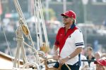 Amsterdam 20 augustus 2025
Koning Willem Alexander Prinses Mabel en (prinses Luana ) Gravin Luana op de groene Draeck tijdens de eerste dag van Sail Amsterdam . Er vaart ongelofelijk veel beveiliging Politie in boten op jet skis en een speciaal beveiligingsteam van de Marechaussee BSB ( Brigade Speciale Beveiligingsopdrachten ) mee met de groene Draeck