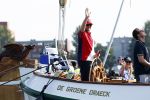 Amsterdam 20 augustus 2025
Koning Willem Alexander Prinses Mabel en (prinses Luana ) Gravin Luana op de groene Draeck tijdens de eerste dag van Sail Amsterdam . Er vaart ongelofelijk veel beveiliging Politie in boten op jet skis en een speciaal beveiligingsteam van de Marechaussee BSB ( Brigade Speciale Beveiligingsopdrachten ) mee met de groene Draeck