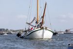 Amsterdam 20 augustus 2025
Koning Willem Alexander Prinses Mabel en (prinses Luana ) Gravin Luana op de groene Draeck tijdens de eerste dag van Sail Amsterdam . Er vaart ongelofelijk veel beveiliging Politie in boten op jet skis en een speciaal beveiligingsteam van de Marechaussee BSB ( Brigade Speciale Beveiligingsopdrachten ) mee met de groene Draeck