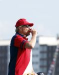 Amsterdam 20 augustus 2025
Koning Willem Alexander Prinses Mabel en (prinses Luana ) Gravin Luana op de groene Draeck tijdens de eerste dag van Sail Amsterdam . Er vaart ongelofelijk veel beveiliging Politie in boten op jet skis en een speciaal beveiligingsteam van de Marechaussee BSB ( Brigade Speciale Beveiligingsopdrachten ) mee met de groene Draeck