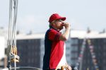 Amsterdam 20 augustus 2025
Koning Willem Alexander Prinses Mabel en (prinses Luana ) Gravin Luana op de groene Draeck tijdens de eerste dag van Sail Amsterdam . Er vaart ongelofelijk veel beveiliging Politie in boten op jet skis en een speciaal beveiligingsteam van de Marechaussee BSB ( Brigade Speciale Beveiligingsopdrachten ) mee met de groene Draeck
