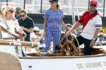Amsterdam 20 augustus 2025
Koning Willem Alexander Prinses Mabel en (prinses Luana ) Gravin Luana op de groene Draeck tijdens de eerste dag van Sail Amsterdam . Er vaart ongelofelijk veel beveiliging Politie in boten op jet skis en een speciaal beveiligingsteam van de Marechaussee BSB ( Brigade Speciale Beveiligingsopdrachten ) mee met de groene Draeck