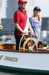 Amsterdam 20 augustus 2025
Koning Willem Alexander Prinses Mabel en (prinses Luana ) Gravin Luana op de groene Draeck tijdens de eerste dag van Sail Amsterdam . Er vaart ongelofelijk veel beveiliging Politie in boten op jet skis en een speciaal beveiligingsteam van de Marechaussee BSB ( Brigade Speciale Beveiligingsopdrachten ) mee met de groene Draeck
