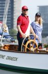 Amsterdam 20 augustus 2025
Koning Willem Alexander Prinses Mabel en (prinses Luana ) Gravin Luana op de groene Draeck tijdens de eerste dag van Sail Amsterdam . Er vaart ongelofelijk veel beveiliging Politie in boten op jet skis en een speciaal beveiligingsteam van de Marechaussee BSB ( Brigade Speciale Beveiligingsopdrachten ) mee met de groene Draeck