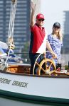 Amsterdam 20 augustus 2025
Koning Willem Alexander Prinses Mabel en (prinses Luana ) Gravin Luana op de groene Draeck tijdens de eerste dag van Sail Amsterdam . Er vaart ongelofelijk veel beveiliging Politie in boten op jet skis en een speciaal beveiligingsteam van de Marechaussee BSB ( Brigade Speciale Beveiligingsopdrachten ) mee met de groene Draeck