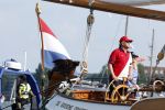 Amsterdam 20 augustus 2025
Koning Willem Alexander Prinses Mabel en (prinses Luana ) Gravin Luana op de groene Draeck tijdens de eerste dag van Sail Amsterdam . Er vaart ongelofelijk veel beveiliging Politie in boten op jet skis en een speciaal beveiligingsteam van de Marechaussee BSB ( Brigade Speciale Beveiligingsopdrachten ) mee met de groene Draeck
