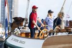 Amsterdam 20 augustus 2025
Koning Willem Alexander Prinses Mabel en (prinses Luana ) Gravin Luana op de groene Draeck tijdens de eerste dag van Sail Amsterdam . Er vaart ongelofelijk veel beveiliging Politie in boten op jet skis en een speciaal beveiligingsteam van de Marechaussee BSB ( Brigade Speciale Beveiligingsopdrachten ) mee met de groene Draeck