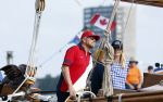 Amsterdam 20 augustus 2025
Koning Willem Alexander Prinses Mabel en (prinses Luana ) Gravin Luana op de groene Draeck tijdens de eerste dag van Sail Amsterdam . Er vaart ongelofelijk veel beveiliging Politie in boten op jet skis en een speciaal beveiligingsteam van de Marechaussee BSB ( Brigade Speciale Beveiligingsopdrachten ) mee met de groene Draeck