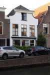 Maarssen 21 augustus 2025
Lilian Marijnissen nieuwe huis aan de Vecht in Maarssen . Ze heeft het huis met haar nieuwe partner Joeri Jansen gekocht.