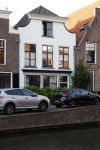 Maarssen 21 augustus 2025
Lilian Marijnissen nieuwe huis aan de Vecht in Maarssen . Ze heeft het huis met haar nieuwe partner Joeri Jansen gekocht.