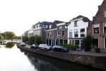 Maarssen 21 augustus 2025
Lilian Marijnissen nieuwe huis aan de Vecht in Maarssen . Ze heeft het huis met haar nieuwe partner Joeri Jansen gekocht.