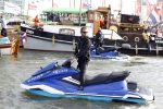 Amsterdam 20 augustus 2025
Koning Willem Alexander Prinses Mabel en (prinses Luana ) Gravin Luana op de groene Draeck tijdens de eerste dag van Sail Amsterdam . Er vaart ongelofelijk veel beveiliging Politie in boten op jet skis en een speciaal beveiligingsteam van de Marechaussee BSB ( Brigade Speciale Beveiligingsopdrachten ) mee met de groene Draeck