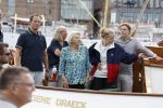 Amsterdam 21 augustus 2025
Prinses Beatrix op de groene Draeck tijdens de tweede dag van Sail . Aanwezig oa Prinses Mabel met dochters Luana en Zaria . Ook aanwezig prins Cazimir en prinses Carolina de Bourbon de Parma met haar kinderen Alaia en Xavier .
Ook de moeder van Prinses Mabel was aanwezig .