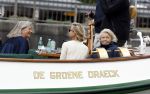 Amsterdam 21 augustus 2025
Prinses Beatrix op de groene Draeck tijdens de tweede dag van Sail . Aanwezig oa Prinses Mabel met dochters Luana en Zaria . Ook aanwezig prins Cazimir en prinses Carolina de Bourbon de Parma met haar kinderen Alaia en Xavier .
Ook de moeder van Prinses Mabel was aanwezig .