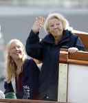 Amsterdam 21 augustus 2025
Prinses Beatrix op de groene Draeck tijdens de tweede dag van Sail . Aanwezig oa Prinses Mabel met dochters Luana en Zaria . Ook aanwezig prins Cazimir en prinses Carolina de Bourbon de Parma met haar kinderen Alaia en Xavier .
Ook de moeder van Prinses Mabel was aanwezig .