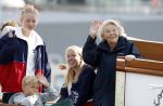 Amsterdam 21 augustus 2025
Prinses Beatrix op de groene Draeck tijdens de tweede dag van Sail . Aanwezig oa Prinses Mabel met dochters Luana en Zaria . Ook aanwezig prins Cazimir en prinses Carolina de Bourbon de Parma met haar kinderen Alaia en Xavier .
Ook de moeder van Prinses Mabel was aanwezig .