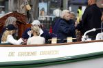 Amsterdam 21 augustus 2025
Prinses Beatrix op de groene Draeck tijdens de tweede dag van Sail . Aanwezig oa Prinses Mabel met dochters Luana en Zaria . Ook aanwezig prins Cazimir en prinses Carolina de Bourbon de Parma met haar kinderen Alaia en Xavier .
Ook de moeder van Prinses Mabel was aanwezig .