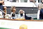 Amsterdam 21 augustus 2025
Prinses Beatrix op de groene Draeck tijdens de tweede dag van Sail . Aanwezig oa Prinses Mabel met dochters Luana en Zaria . Ook aanwezig prins Cazimir en prinses Carolina de Bourbon de Parma met haar kinderen Alaia en Xavier .
Ook de moeder van Prinses Mabel was aanwezig .