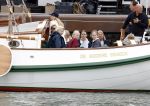 Amsterdam 21 augustus 2025
Prinses Beatrix op de groene Draeck tijdens de tweede dag van Sail . Aanwezig oa Prinses Mabel met dochters Luana en Zaria . Ook aanwezig prins Cazimir en prinses Carolina de Bourbon de Parma met haar kinderen Alaia en Xavier .
Ook de moeder van Prinses Mabel was aanwezig .