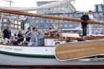 Amsterdam 21 augustus 2025
Prinses Beatrix op de groene Draeck tijdens de tweede dag van Sail . Aanwezig oa Prinses Mabel met dochters Luana en Zaria . Ook aanwezig prins Cazimir en prinses Carolina de Bourbon de Parma met haar kinderen Alaia en Xavier .
Ook de moeder van Prinses Mabel was aanwezig .