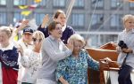 Amsterdam 21 augustus 2025
Prinses Beatrix op de groene Draeck tijdens de tweede dag van Sail . Aanwezig oa Prinses Mabel met dochters Luana en Zaria . Ook aanwezig prins Cazimir en prinses Carolina de Bourbon de Parma met haar kinderen Alaia en Xavier .
Ook de moeder van Prinses Mabel was aanwezig .