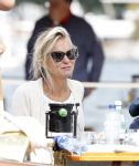 Amsterdam 21 augustus 2025
Prinses Beatrix op de groene Draeck tijdens de tweede dag van Sail . Aanwezig oa Prinses Mabel met dochters Luana en Zaria . Ook aanwezig prins Cazimir en prinses Carolina de Bourbon de Parma met haar kinderen Alaia en Xavier .
Ook de moeder van Prinses Mabel was aanwezig .