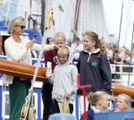 Amsterdam 21 augustus 2025
Prinses Beatrix op de groene Draeck tijdens de tweede dag van Sail . Aanwezig oa Prinses Mabel met dochters Luana en Zaria . Ook aanwezig prins Cazimir en prinses Carolina de Bourbon de Parma met haar kinderen Alaia en Xavier .
Ook de moeder van Prinses Mabel was aanwezig .