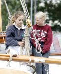 Amsterdam 21 augustus 2025
Prinses Beatrix op de groene Draeck tijdens de tweede dag van Sail . Aanwezig oa Prinses Mabel met dochters Luana en Zaria . Ook aanwezig prins Cazimir en prinses Carolina de Bourbon de Parma met haar kinderen Alaia en Xavier .
Ook de moeder van Prinses Mabel was aanwezig .