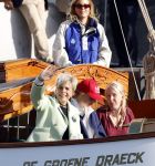Amsterdam 21 augustus 2025
Prinses Beatrix op de groene Draeck tijdens de tweede dag van Sail . Aanwezig Prins Constantijn Prinses Laurentien Prinses Eloise en Prins Claus Cazimir