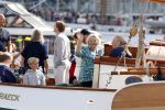 Amsterdam 21 augustus 2025
Prinses Beatrix op de groene Draeck tijdens de tweede dag van Sail . Aanwezig oa Prinses Mabel met dochters Luana en Zaria . Ook aanwezig prins Cazimir en prinses Carolina de Bourbon de Parma met haar kinderen Alaia en Xavier .
Ook de moeder van Prinses Mabel was aanwezig .
