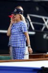Amsterdam 20 augustus 2025
Koning Willem Alexander Prinses Mabel en (prinses Luana ) Gravin Luana op de groene Draeck tijdens de eerste dag van Sail Amsterdam . Er vaart ongelofelijk veel beveiliging Politie in boten op jet skis en een speciaal beveiligingsteam van de Marechaussee BSB ( Brigade Speciale Beveiligingsopdrachten ) mee met de groene Draeck
