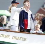 Amsterdam 21 augustus 2025
Prinses Beatrix op de groene Draeck tijdens de tweede dag van Sail . Aanwezig oa Prinses Mabel met dochters Luana en Zaria . Ook aanwezig prins Cazimir en prinses Carolina de Bourbon de Parma met haar kinderen Alaia en Xavier .
Ook de moeder van Prinses Mabel was aanwezig .