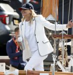 Amsterdam 21 augustus 2025
Prinses Beatrix op de groene Draeck tijdens de tweede dag van Sail . Aanwezig oa Prinses Mabel met dochters Luana en Zaria . Ook aanwezig prins Cazimir en prinses Carolina de Bourbon de Parma met haar kinderen Alaia en Xavier .
Ook de moeder van Prinses Mabel was aanwezig .