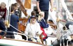 Amsterdam 21 augustus 2025
Prinses Beatrix op de groene Draeck tijdens de tweede dag van Sail . Aanwezig oa Prinses Mabel met dochters Luana en Zaria . Ook aanwezig prins Cazimir en prinses Carolina de Bourbon de Parma met haar kinderen Alaia en Xavier .
Ook de moeder van Prinses Mabel was aanwezig .