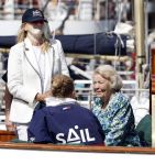 Amsterdam 21 augustus 2025
Prinses Beatrix op de groene Draeck tijdens de tweede dag van Sail . Aanwezig oa Prinses Mabel met dochters Luana en Zaria . Ook aanwezig prins Cazimir en prinses Carolina de Bourbon de Parma met haar kinderen Alaia en Xavier .
Ook de moeder van Prinses Mabel was aanwezig .