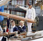 Amsterdam 21 augustus 2025
Prinses Beatrix op de groene Draeck tijdens de tweede dag van Sail . Aanwezig oa Prinses Mabel met dochters Luana en Zaria . Ook aanwezig prins Cazimir en prinses Carolina de Bourbon de Parma met haar kinderen Alaia en Xavier .
Ook de moeder van Prinses Mabel was aanwezig .