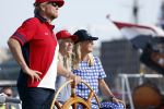 Amsterdam 20 augustus 2025
Koning Willem Alexander Prinses Mabel en (prinses Luana ) Gravin Luana op de groene Draeck tijdens de eerste dag van Sail Amsterdam . Er vaart ongelofelijk veel beveiliging Politie in boten op jet skis en een speciaal beveiligingsteam van de Marechaussee BSB ( Brigade Speciale Beveiligingsopdrachten ) mee met de groene Draeck