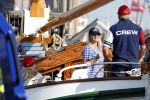 Amsterdam 20 augustus 2025
Koning Willem Alexander Prinses Mabel en (prinses Luana ) Gravin Luana op de groene Draeck tijdens de eerste dag van Sail Amsterdam . Er vaart ongelofelijk veel beveiliging Politie in boten op jet skis en een speciaal beveiligingsteam van de Marechaussee BSB ( Brigade Speciale Beveiligingsopdrachten ) mee met de groene Draeck